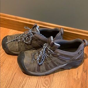Keen hiking shoes